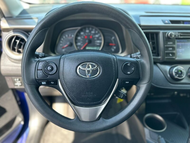 2015 TOYOTA RAV 4 LE