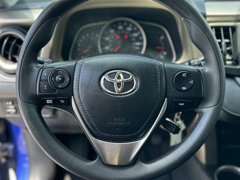 2015 TOYOTA RAV 4 LE