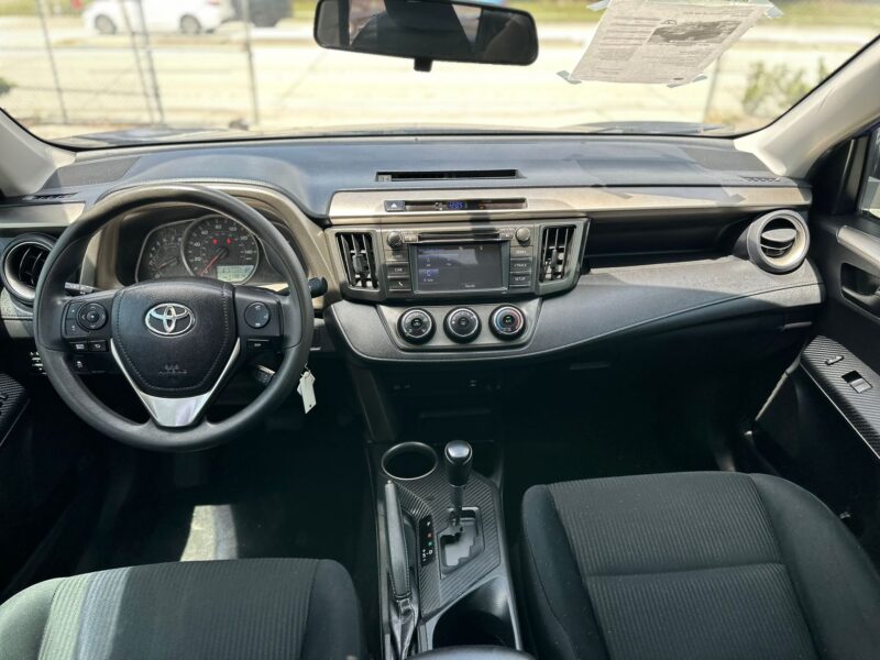 2015 TOYOTA RAV 4 LE