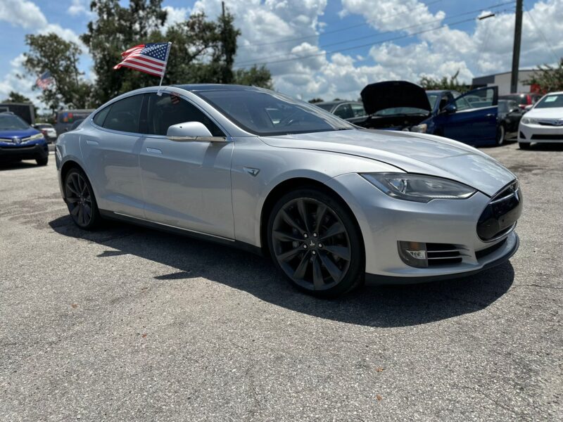 2014 Tesla Model S Sedan 4D