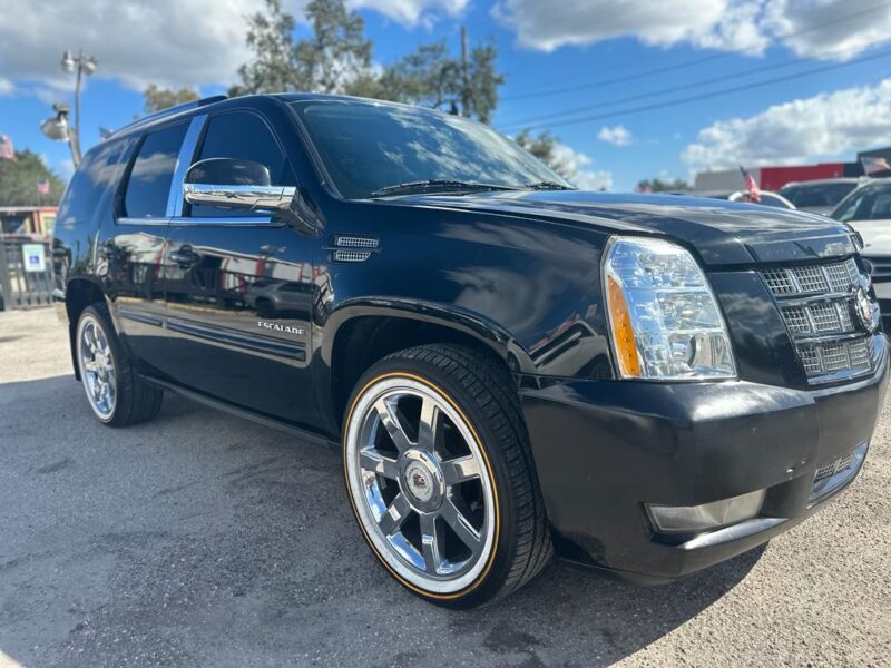 2013 CADILLAC ESCALADE