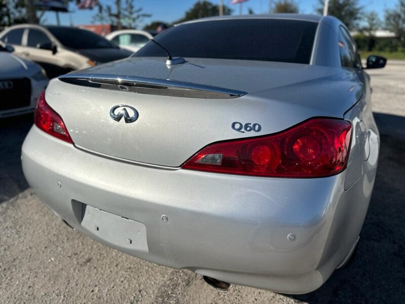 2014 INFINITI Q60