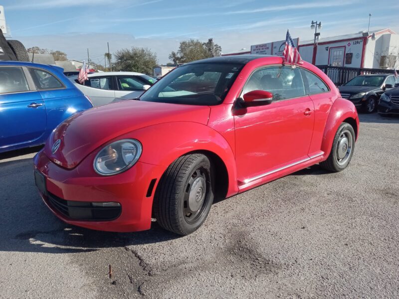 2012 VW BEETLE