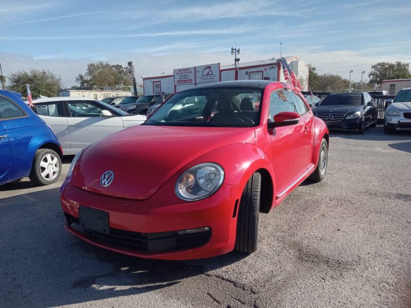 2012 VW BEETLE