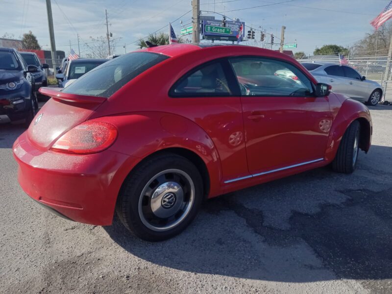 2012 VW BEETLE