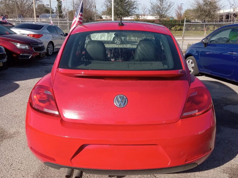 2012 VW BEETLE