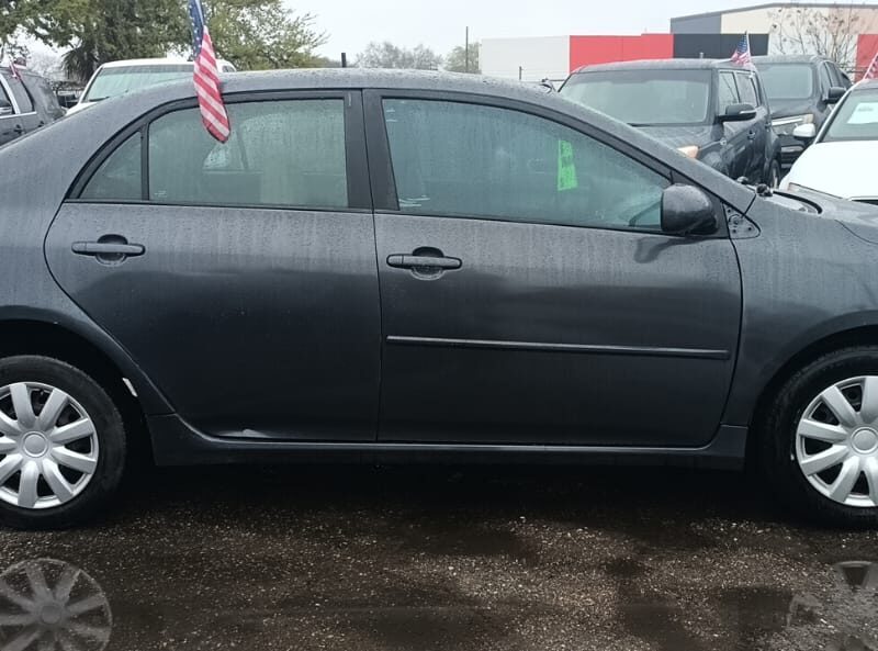 2011 TOYOTA COROLLA LE