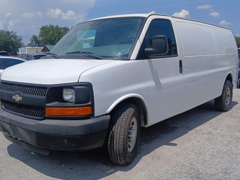 2013 CHEVROLET EXPRESS