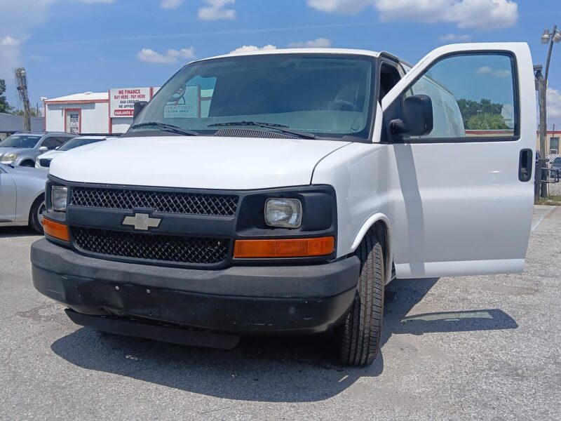 2013 CHEVROLET EXPRESS