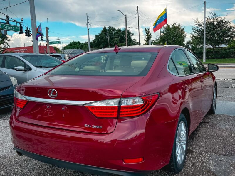 2013 LEXUS ES 350 SEDAN