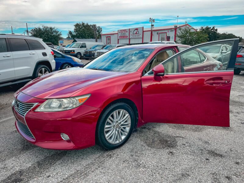 2013 LEXUS ES 350 SEDAN